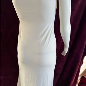 Elegant White Long Sleeve Dress